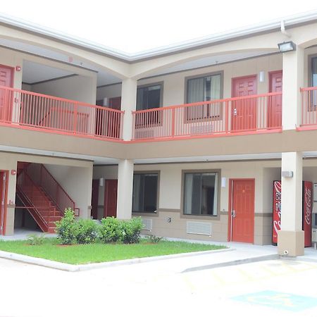 Palace Inn Sam Houston Race Park ภายนอก รูปภาพ