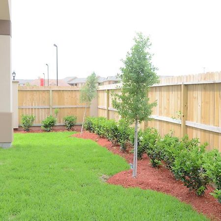 Palace Inn Sam Houston Race Park ภายนอก รูปภาพ