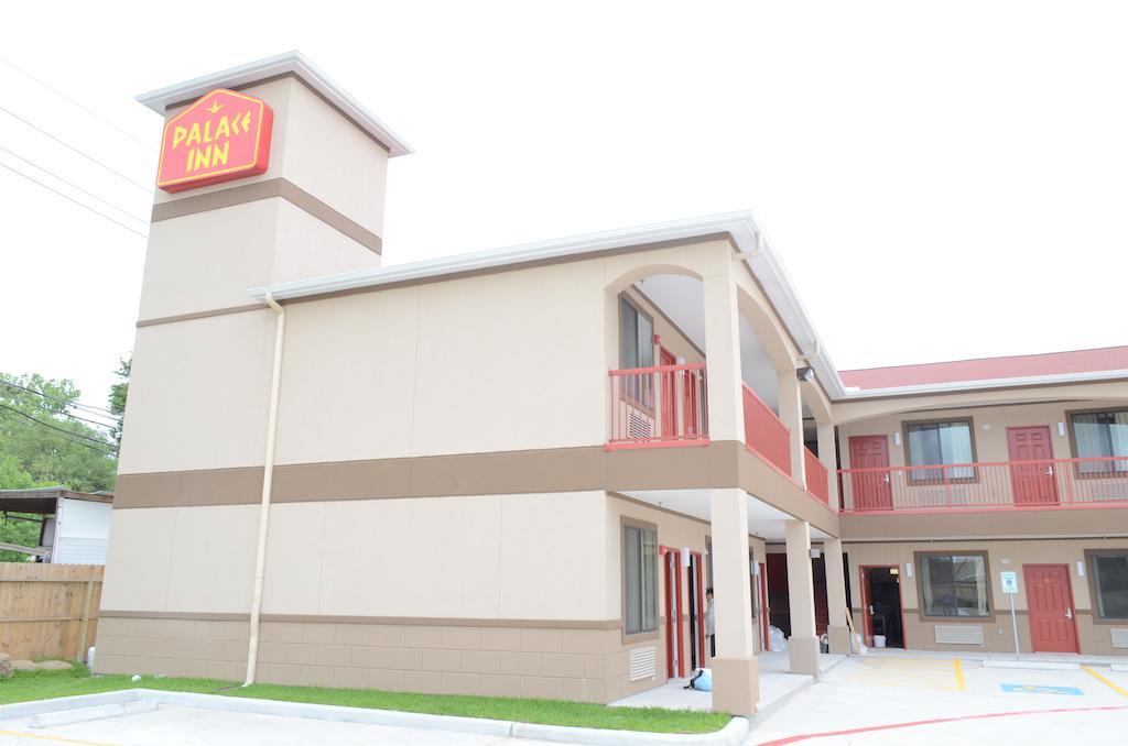 Palace Inn Sam Houston Race Park ภายนอก รูปภาพ