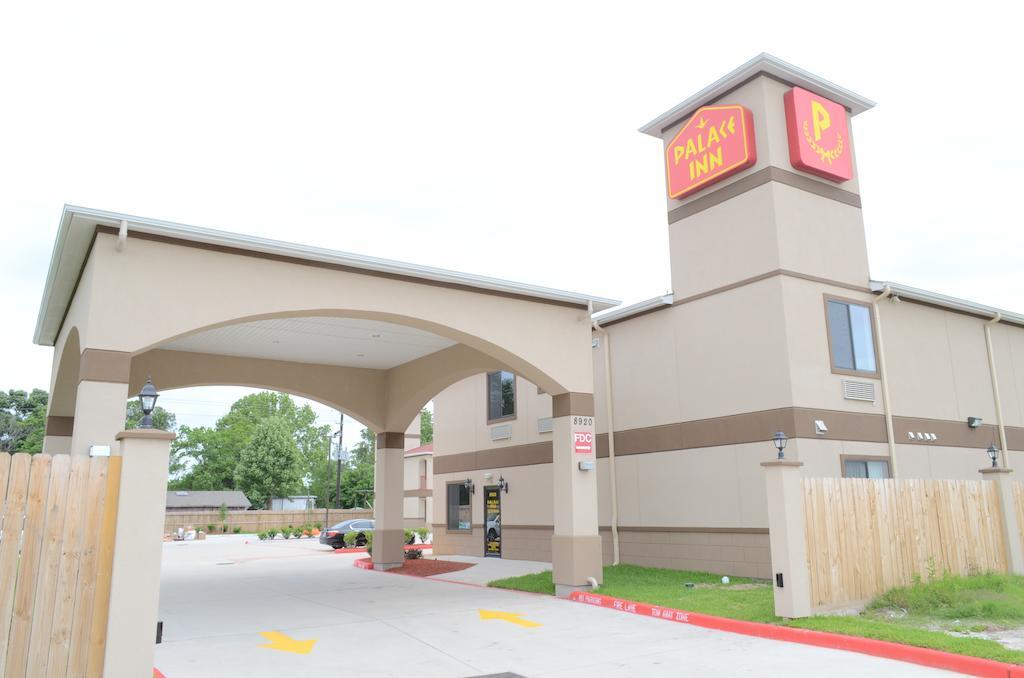 Palace Inn Sam Houston Race Park ภายนอก รูปภาพ