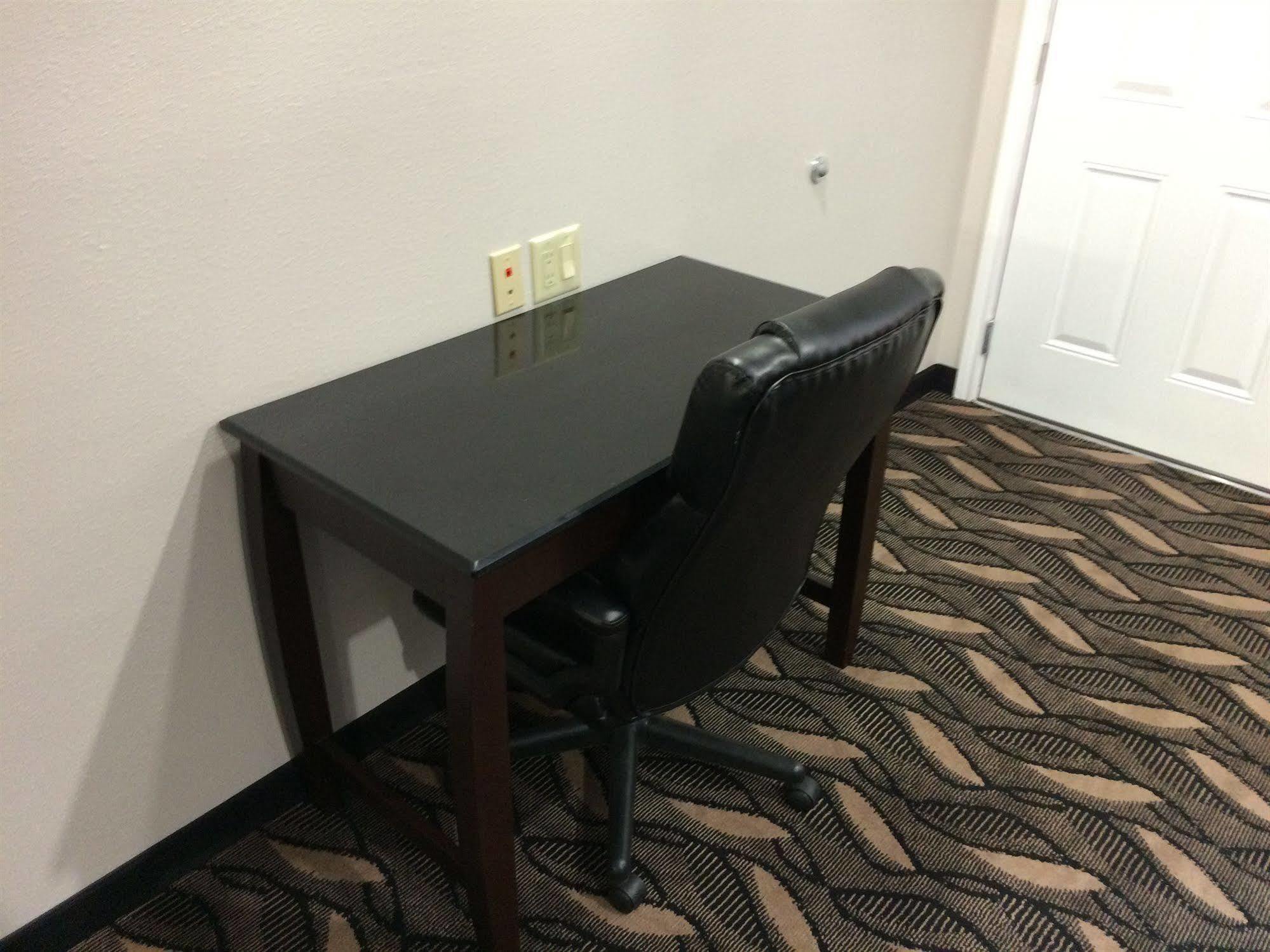 Palace Inn Sam Houston Race Park ภายนอก รูปภาพ