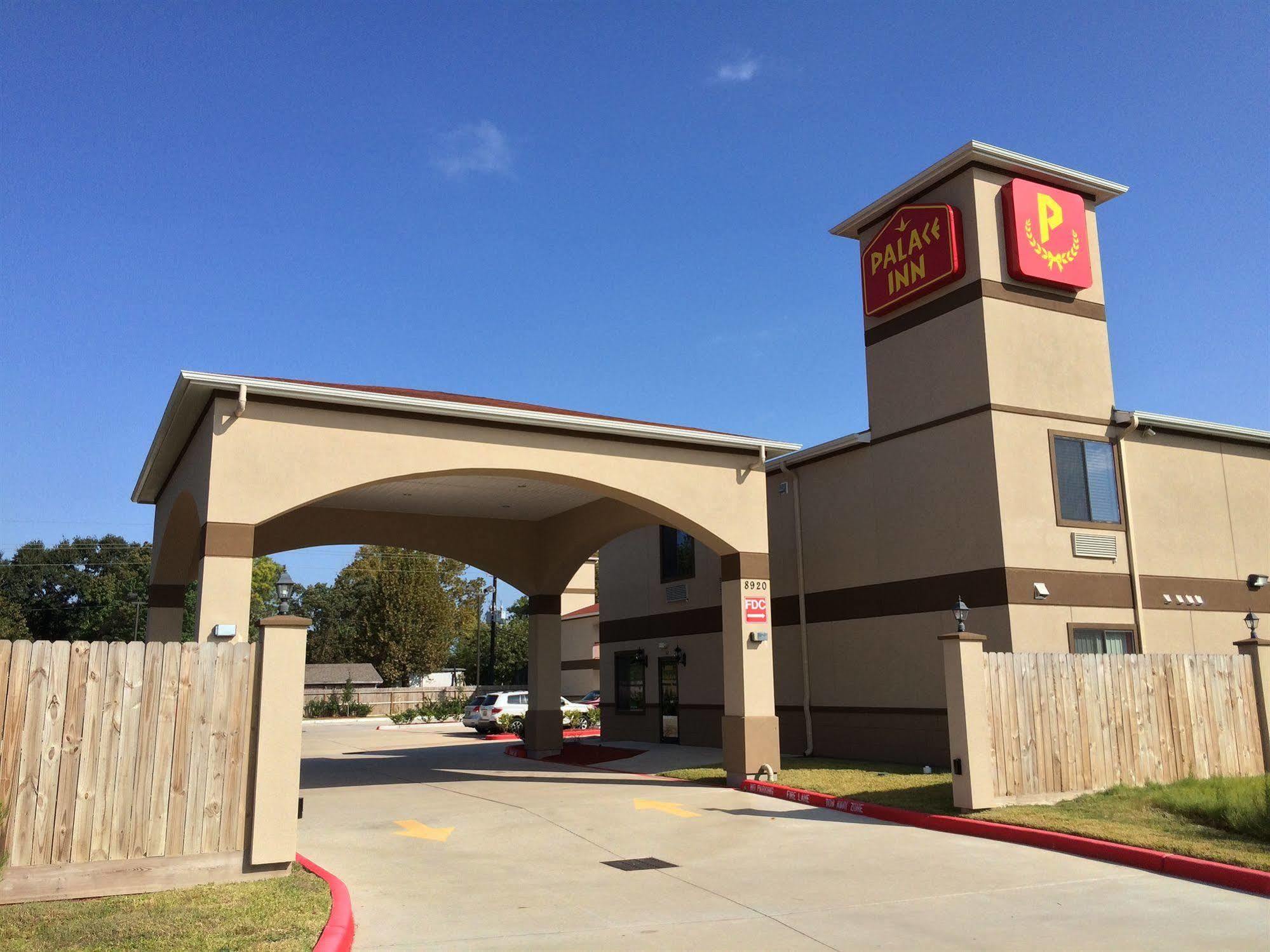 Palace Inn Sam Houston Race Park ภายนอก รูปภาพ